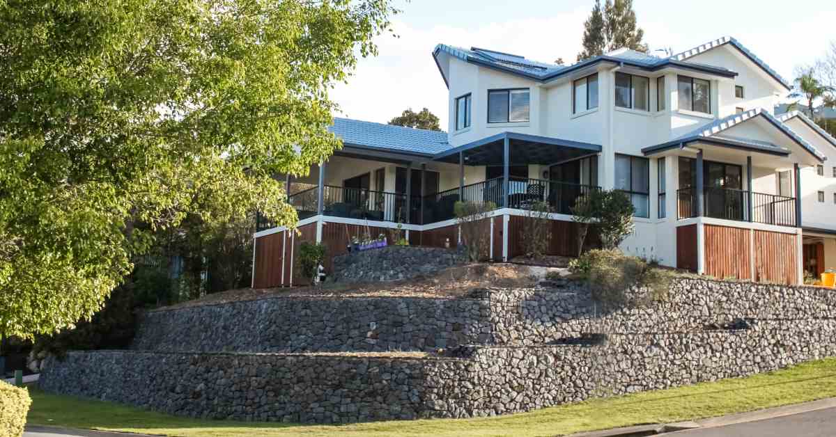 Modern Brisbane Queenslander home on platform