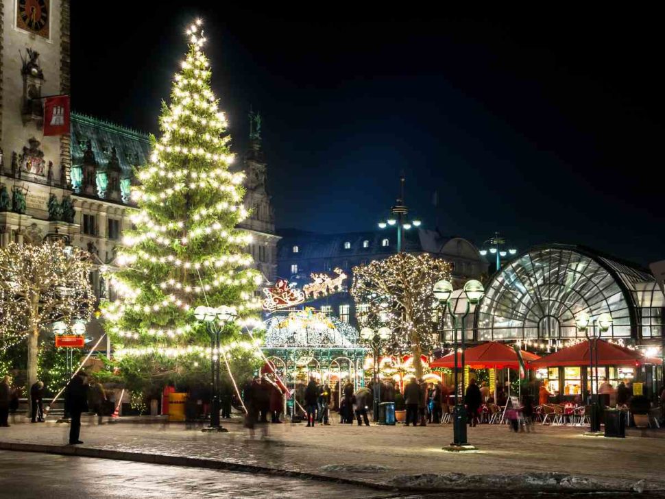 Christmas Tree in city